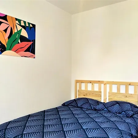 Magnifique Logement 4 Personnes - Centre-ville De - 2 Chambres Doubles Appartement