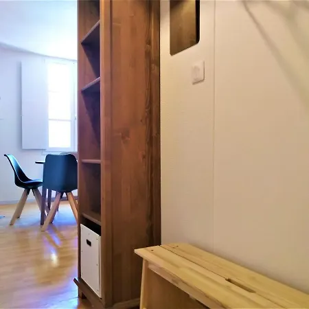 Magnifique Logement 4 Personnes - Centre-ville De - 2 Chambres Doubles Appartement *