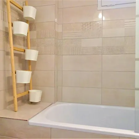 Magnifique Logement 4 Personnes - Centre-ville De - 2 Chambres Doubles Appartement *