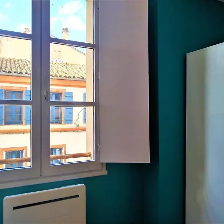 Appartement Magnifique Logement 4 Personnes - Centre-ville De - 2 Chambres Doubles *