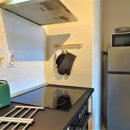 Magnifique Logement 4 Personnes - Centre-ville De - 2 Chambres Doubles